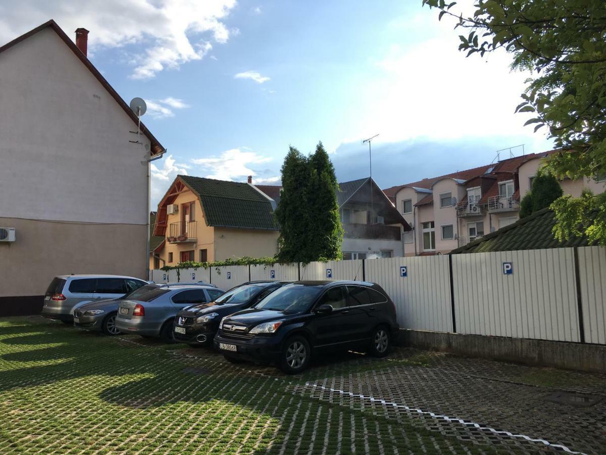Zoli Apartmanok-Adri Koelcsey 32 Hajduszoboszlo Luaran gambar